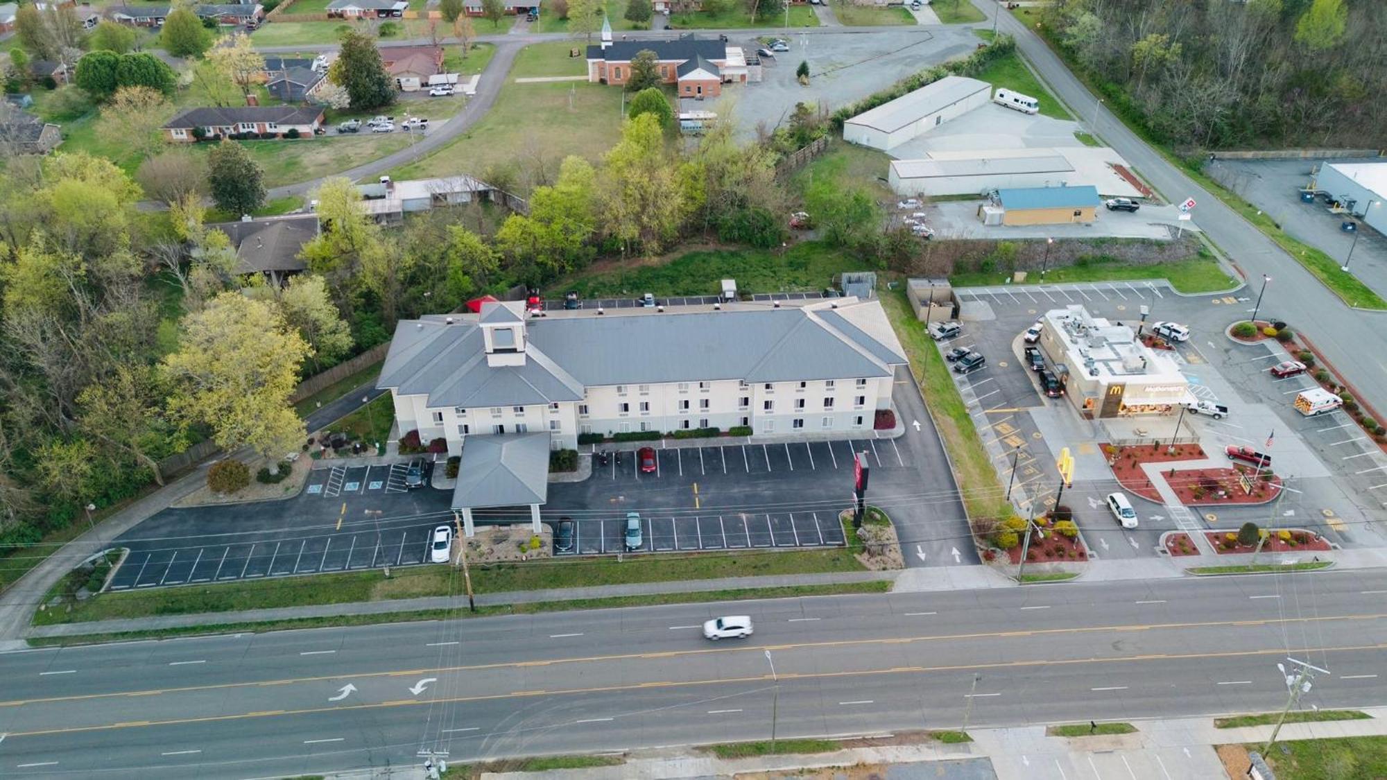 Red Roof Inn Etowah - Athens, Tn Екстер'єр фото